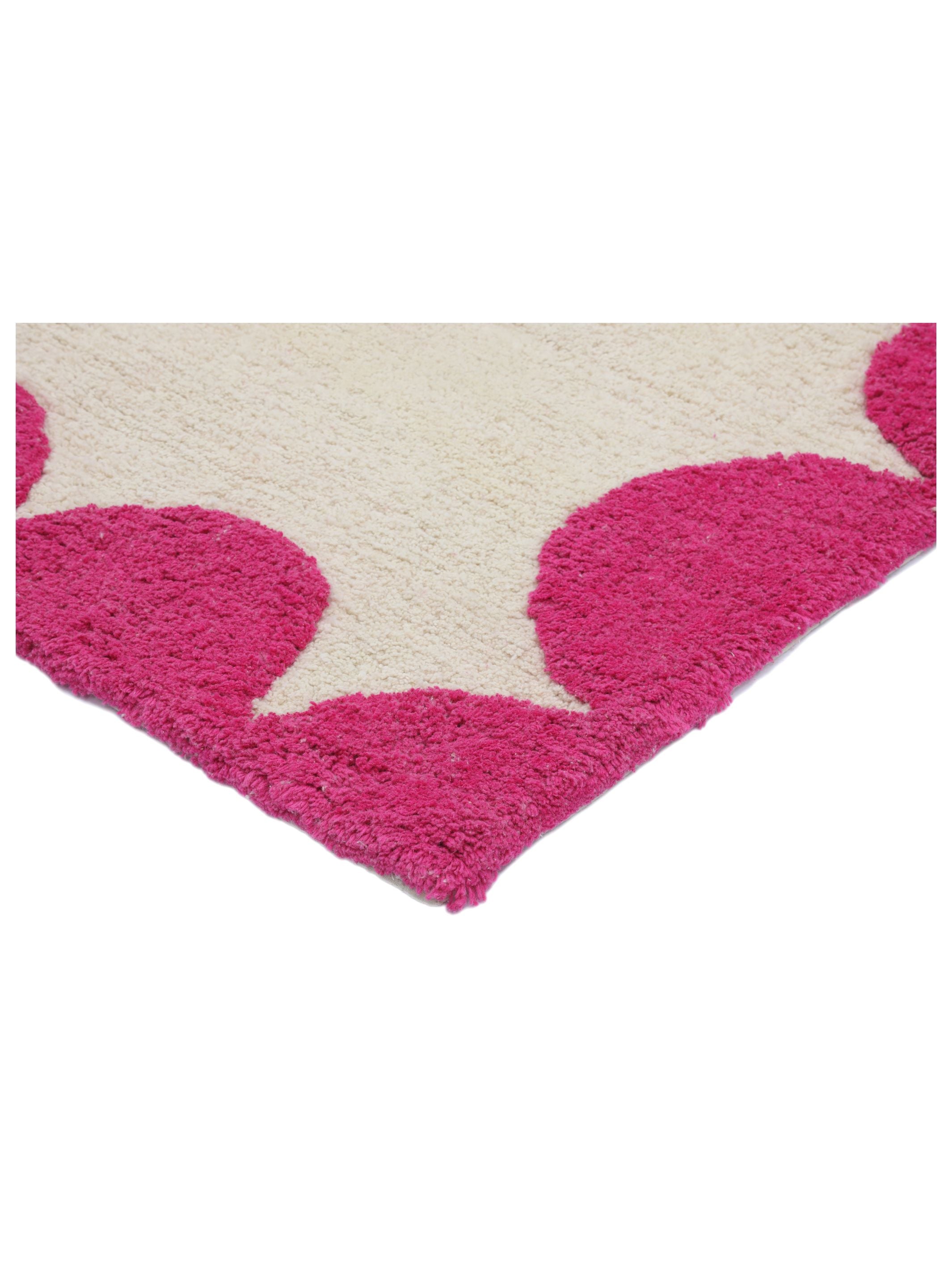 Hot Pink Scallop Rug LAST PIECE - 160x230cm