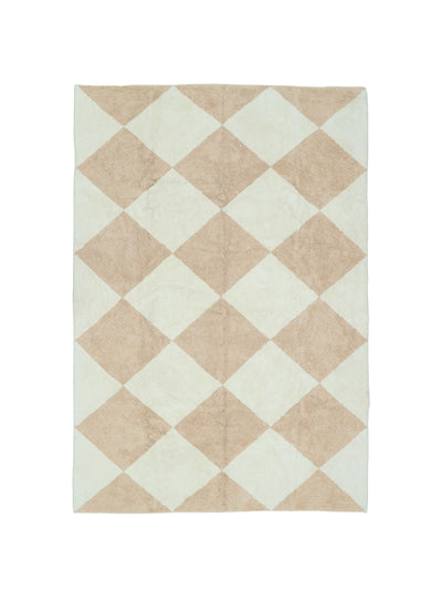 Natural rug with checker dusty coral details