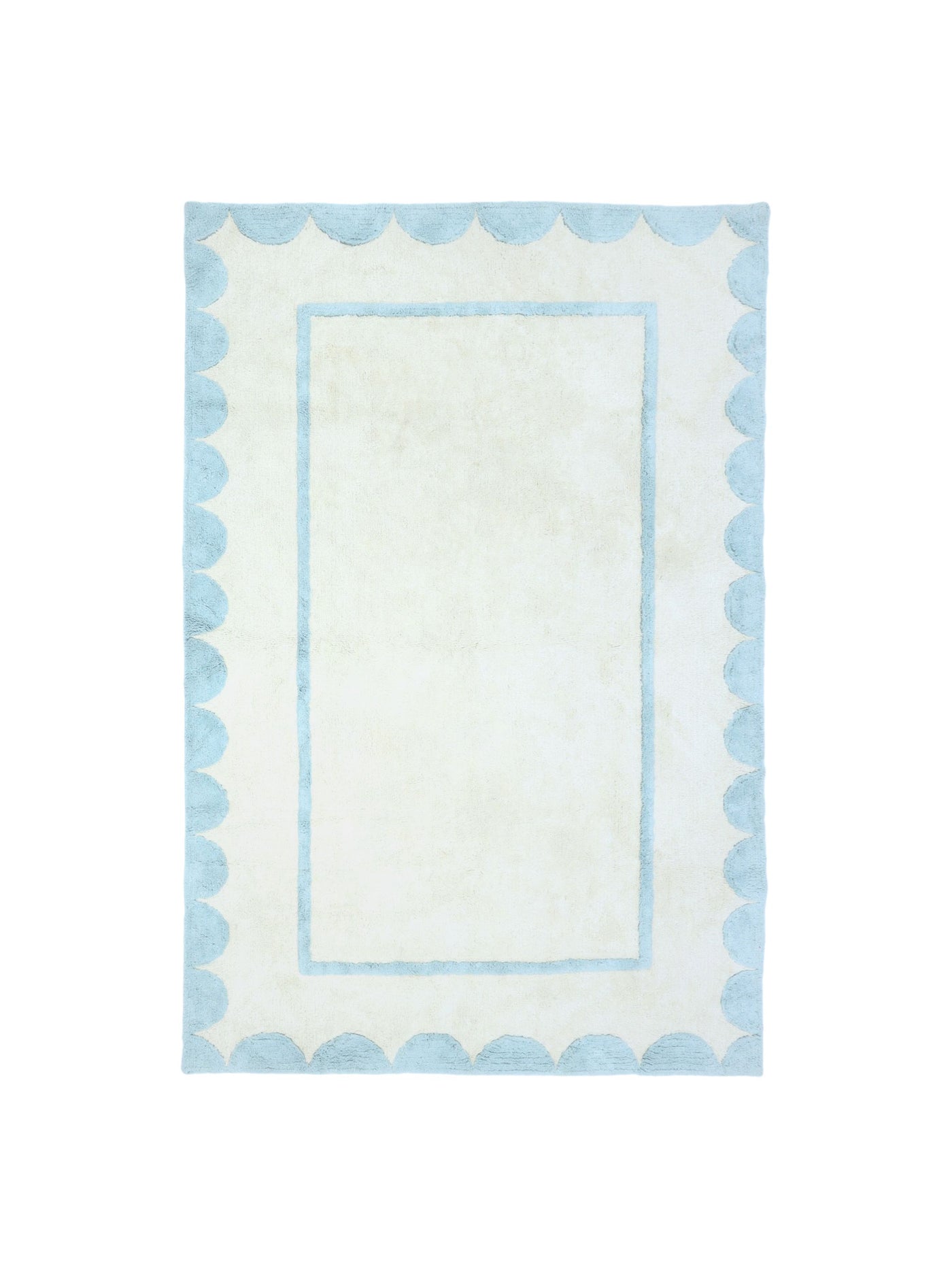 Natural rug with sky blu scallop details